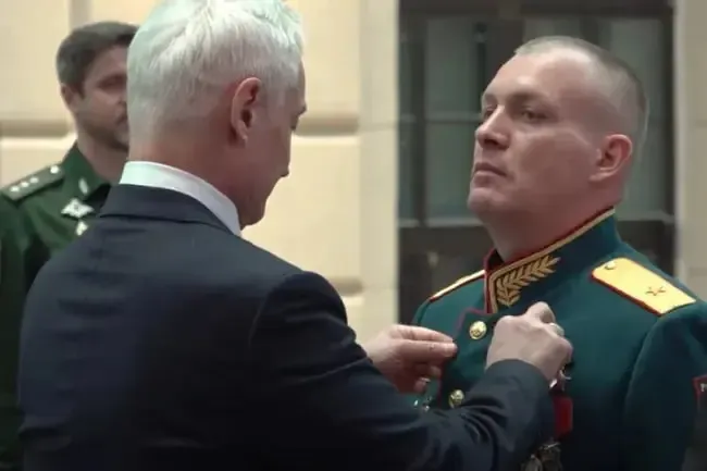 Putin nazariga tushgan general Rossiya Qahramoni yulduzini olganidan ikki hafta oʻtib halok boʻldi