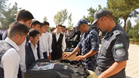 Navoiy viloyati IIB tashabbusi bilan o‘tkazib kelinayotgan "Vatanparvarlik" tadbirlarining navbatdagisi Navbahor tumanidagi 31-sonli umumta’lim maktabida tashkil etildi